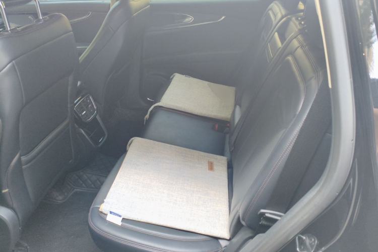 Used Lincoln Nautilus 2021 2.0T Four-Wheel Drive Luxury Edition Left Rear Seat