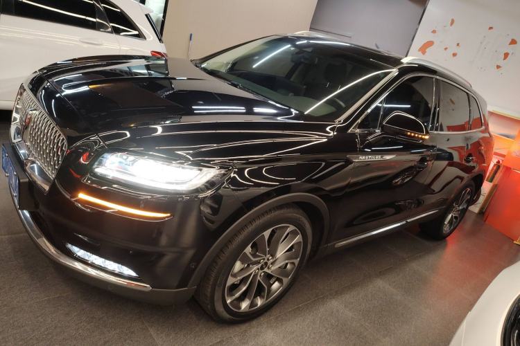 Used Lincoln Nautilus 2021 2.0T Four-Wheel Drive Luxury Edition Left Side