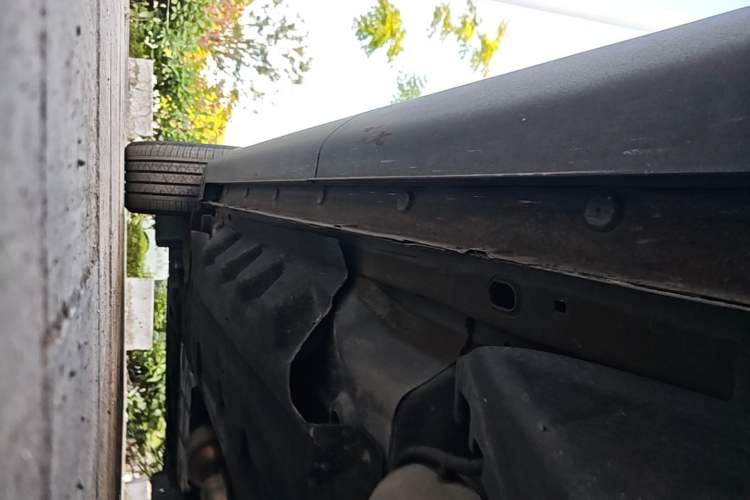 Used Lincoln Nautilus 2021 2.0T Four-Wheel Drive Luxury Edition Left Side Sill