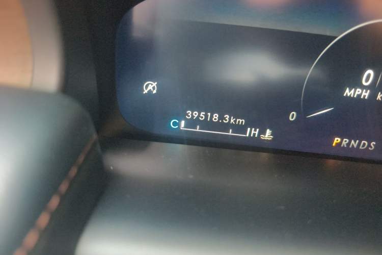 Used Lincoln Nautilus 2021 2.0T Four-Wheel Drive Luxury Edition Odometer Close Up