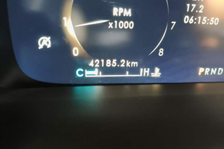 Used Lincoln Nautilus 2021 2.0T Four-Wheel Drive Luxury Edition Odometer Close Up