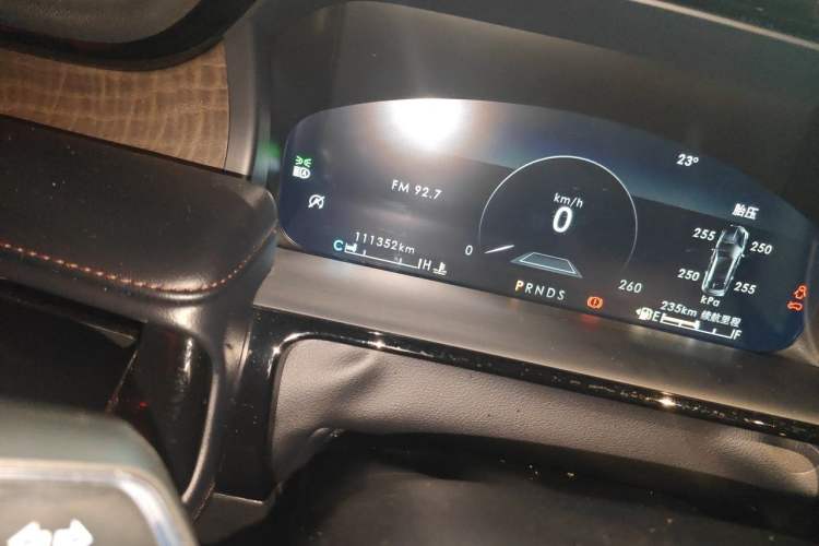 Used Lincoln Nautilus 2021 2.0T Four-Wheel Drive Luxury Edition Odometer Close Up