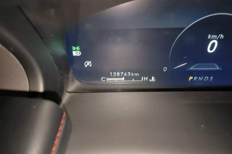 Used Lincoln Nautilus 2021 2.0T Four-Wheel-Drive California Coast Limited Edition Odometer Close Up