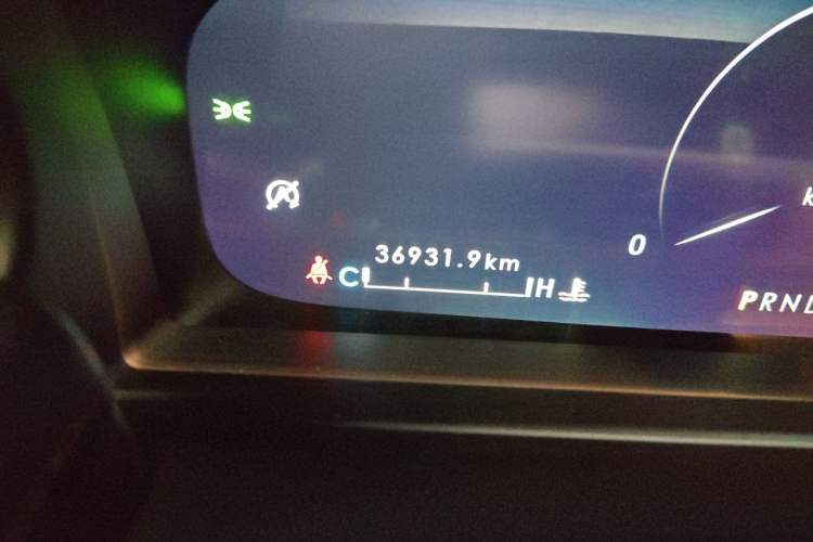 Used Lincoln Nautilus 2021 2.0T Four-Wheel Drive Luxury Edition Odometer Close Up