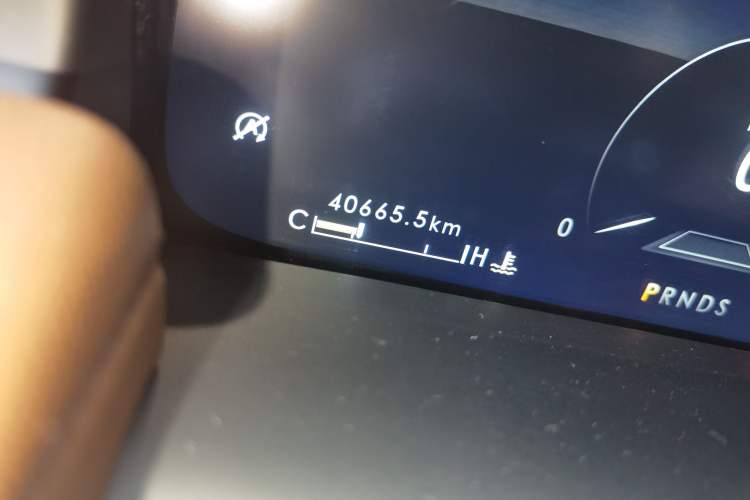 Used Lincoln Nautilus 2021 2.0T Four-Wheel Drive Luxury Edition Odometer Close Up