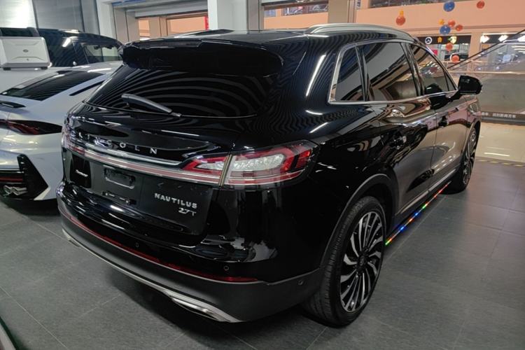 Used Lincoln Nautilus 2021 2.7T Four-Wheel-Drive Presidential Edition Rear Right 45 Deg