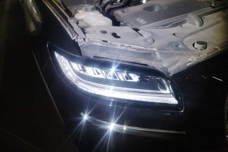 Used Lincoln Nautilus 2021 2.0T Four-Wheel Drive Luxury Edition Right Front Headlight