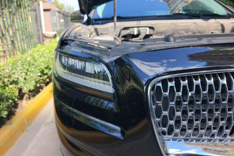 Used Lincoln Nautilus 2021 2.0T Four-Wheel Drive Luxury Edition Right Front Headlight