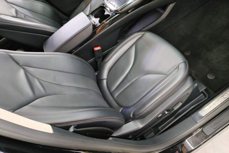 Used Lincoln Nautilus 2021 2.0T Four-Wheel Drive Luxury Edition Right Front Seat