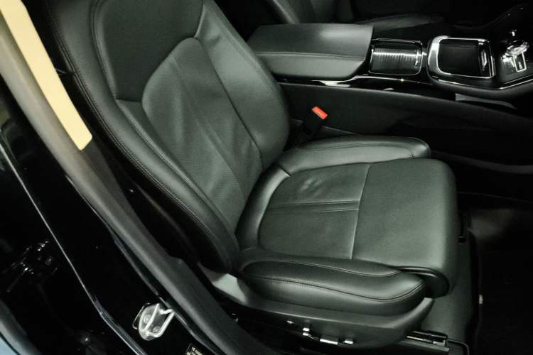Used Lincoln Nautilus 2021 2.7T Four-Wheel Drive Prestige Edition Right Front Seat