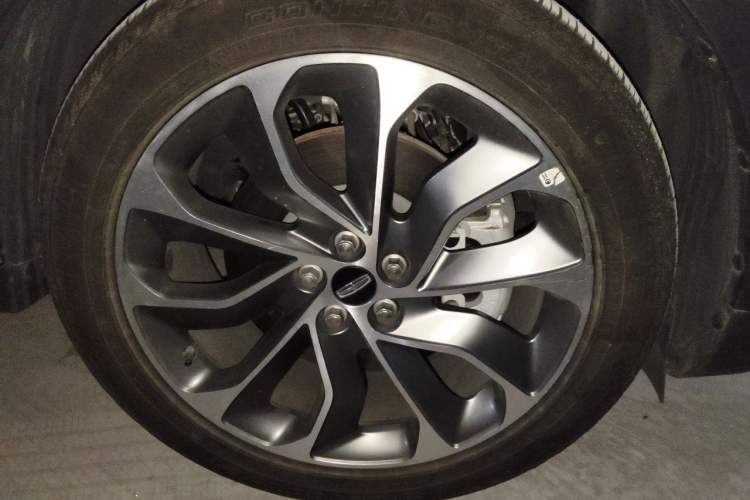 Used Lincoln Nautilus 2021 2.0T Four-Wheel Drive Luxury Edition Right Front Wheel Hub