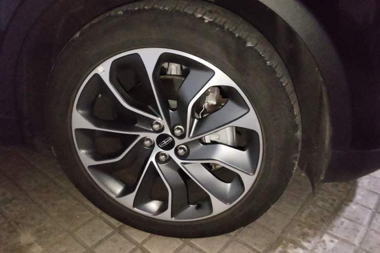 Used Lincoln Nautilus 2021 2.0T Four-Wheel Drive Luxury Edition Right Front Wheel Hub