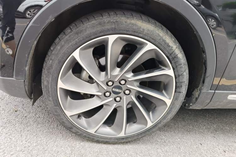 Used Lincoln Nautilus 2021 2.7T Four-Wheel Drive Prestige Edition Right Front Wheel Hub
