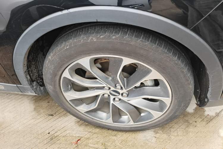 Used Lincoln Nautilus 2021 2.0T Four-Wheel Drive Luxury Edition Right Front Wheel Hub