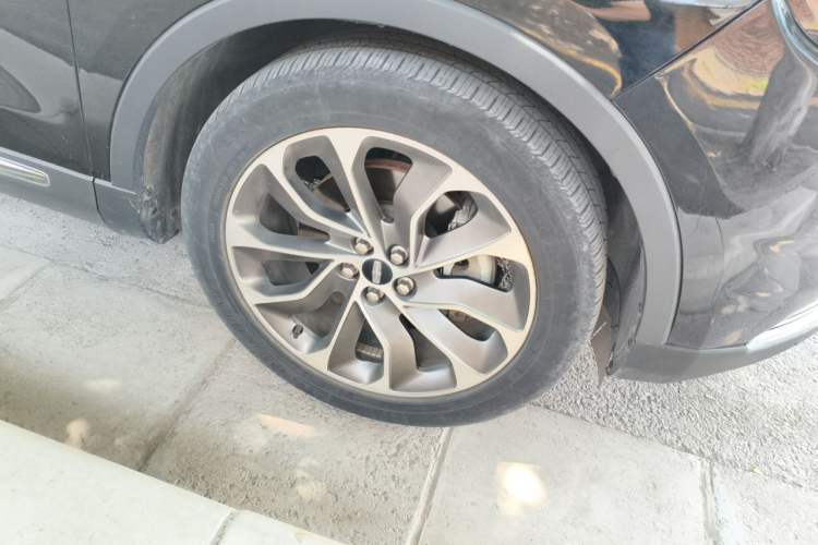 Used Lincoln Nautilus 2021 2.0T Four-Wheel Drive Luxury Edition Right Front Wheel Hub
