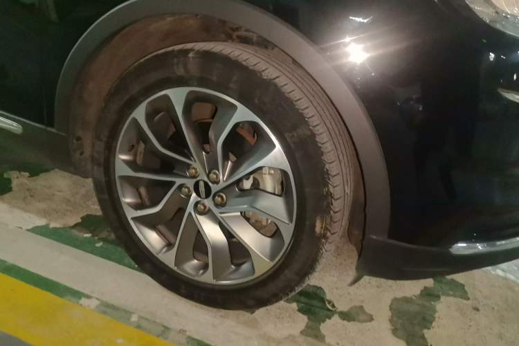 Used Lincoln Nautilus 2021 2.0T Four-Wheel Drive Luxury Edition Right Front Wheel Hub