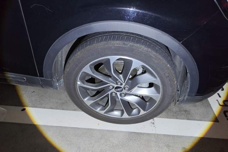 Used Lincoln Nautilus 2021 2.0T Four-Wheel Drive Luxury Edition Right Front Wheel Hub