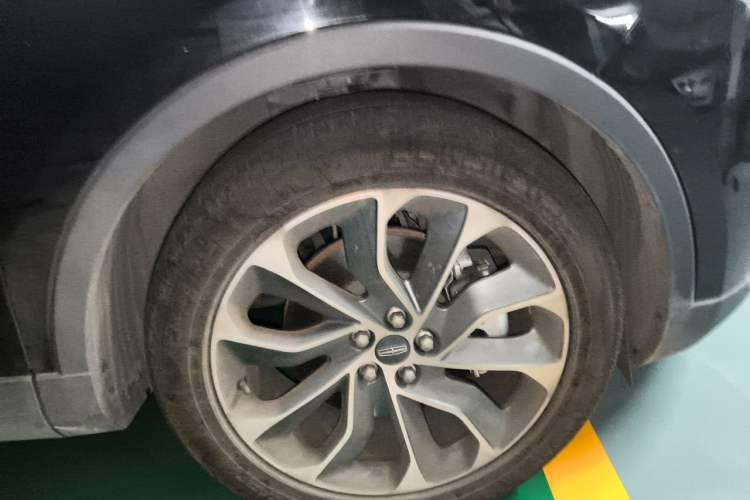 Used Lincoln Nautilus 2021 2.0T Four-Wheel Drive Luxury Edition Right Front Wheel Hub