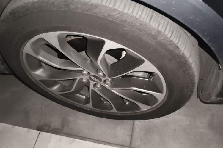 Used Lincoln Nautilus 2021 2.0T Four-Wheel Drive Luxury Edition Right Front Wheel Hub