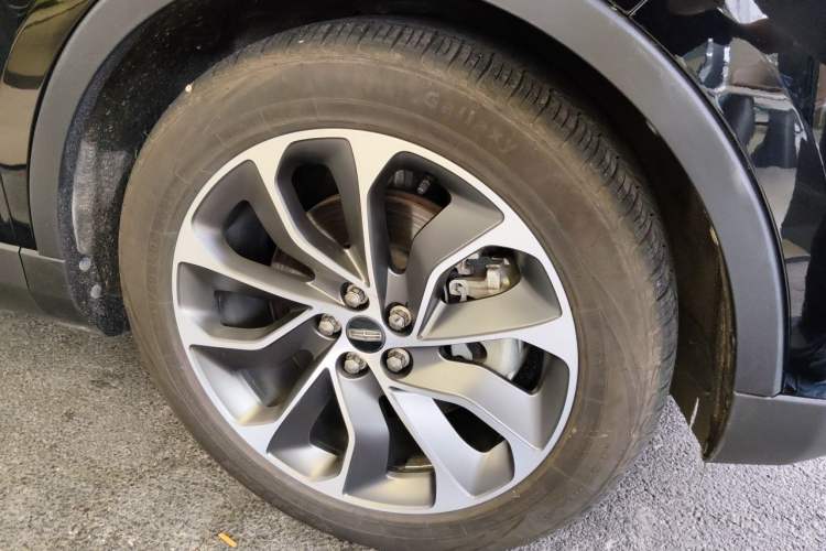 Used Lincoln Nautilus 2021 2.0T Four-Wheel Drive Luxury Edition Right Front Wheel Hub