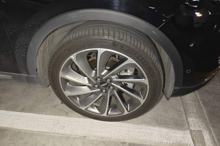 Used Lincoln Nautilus 2021 2.7T Four-Wheel Drive Prestige Edition Right Front Wheel Hub