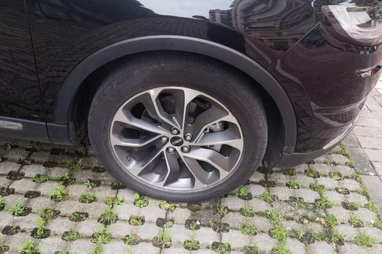 Used Lincoln Nautilus 2021 2.0T Four-Wheel Drive Luxury Edition Right Front Wheel Hub
