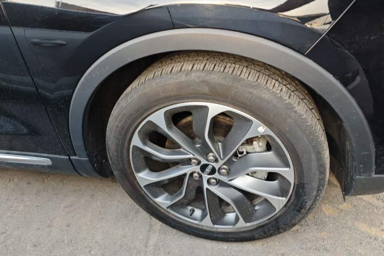 Used Lincoln Nautilus 2021 2.0T Four-Wheel Drive Luxury Edition Right Front Wheel Hub