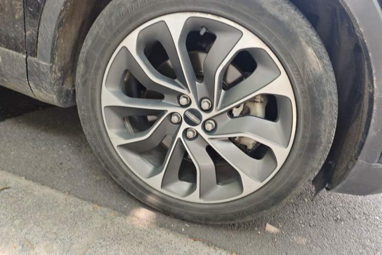 Used Lincoln Nautilus 2021 2.0T Four-Wheel Drive Luxury Edition Right Front Wheel Hub