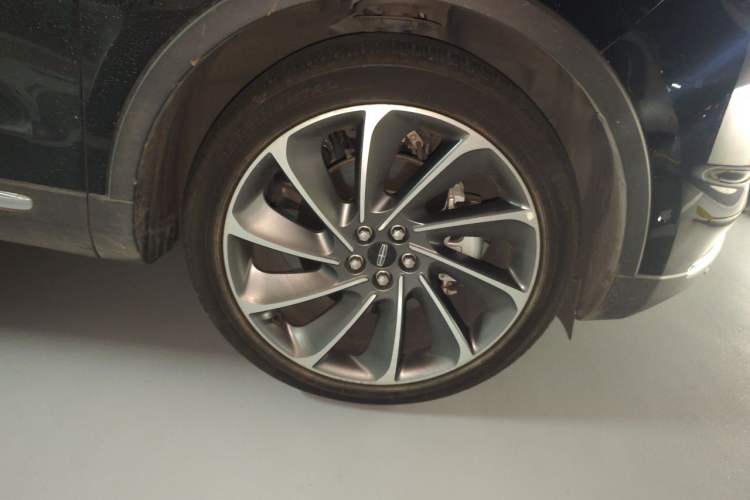 Used Lincoln Nautilus 2021 2.7T Four-Wheel Drive Prestige Edition Right Front Wheel Hub