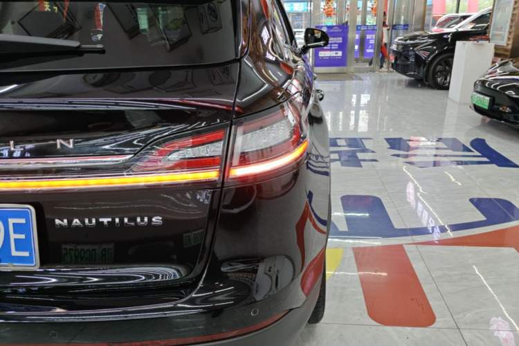 Used Lincoln Nautilus 2021 2.0T Four-Wheel Drive Luxury Edition Right Rear Taillight