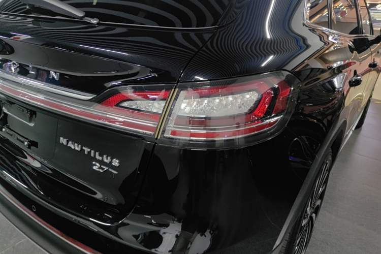 Used Lincoln Nautilus 2021 2.7T Four-Wheel-Drive Presidential Edition Right Rear Taillight