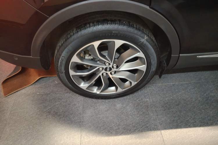 Used Lincoln Nautilus 2021 2.0T Four-Wheel Drive Luxury Edition Right Rear Wheel Hub