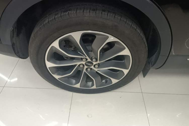 Used Lincoln Nautilus 2021 2.0T Four-Wheel Drive Luxury Edition Right Rear Wheel Hub