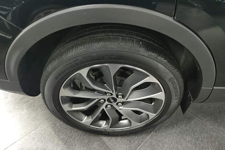 Used Lincoln Nautilus 2021 2.0T Four-Wheel Drive Luxury Edition Right Rear Wheel Hub