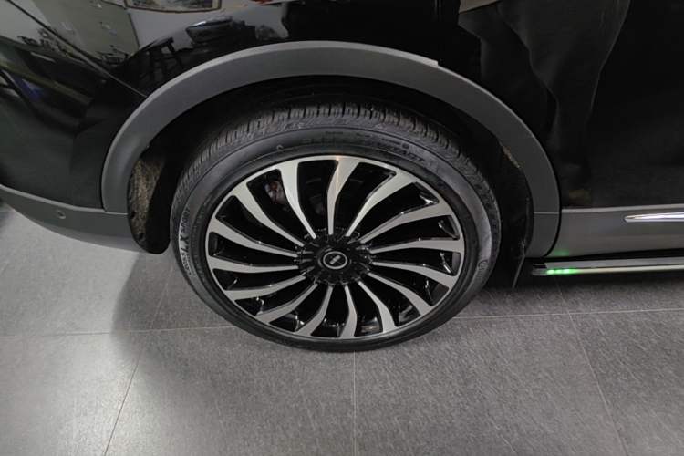 Used Lincoln Nautilus 2021 2.7T Four-Wheel-Drive Presidential Edition Right Rear Wheel Hub