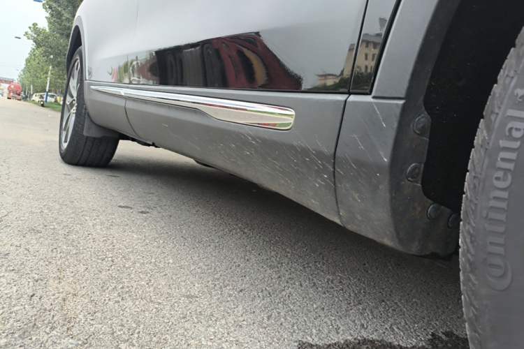 Used Lincoln Nautilus 2021 2.0T Four-Wheel Drive Luxury Edition Right Side Sill