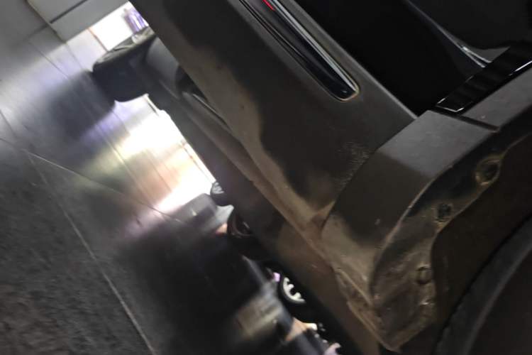 Used Lincoln Nautilus 2021 2.7T Four-Wheel Drive Prestige Edition Right Side Sill