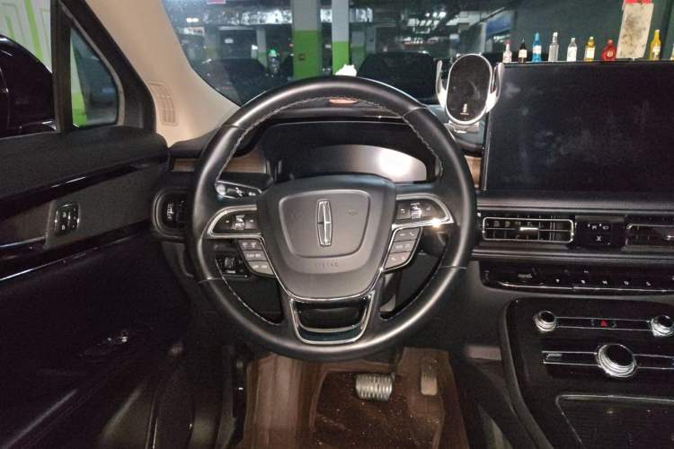 Used Lincoln Nautilus 2021 2.0T Four-Wheel Drive Luxury Edition Steering Wheel