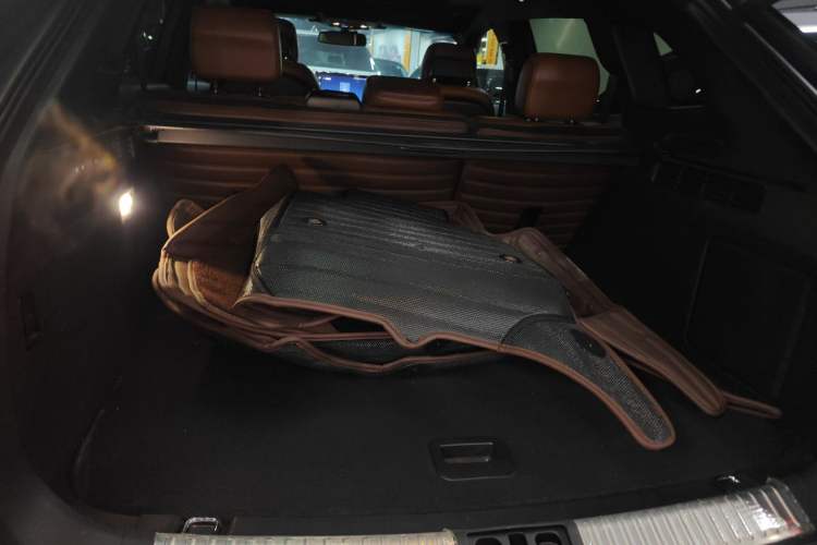 Used Lincoln Nautilus 2021 2.7T Four-Wheel Drive Prestige Edition Trunk