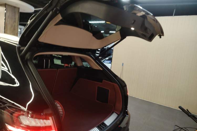Used Lincoln Nautilus 2021 2.0T Four-Wheel Drive Luxury Edition Trunk
