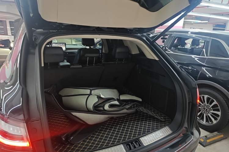 Used Lincoln Nautilus 2021 2.0T Four-Wheel Drive Luxury Edition Trunk