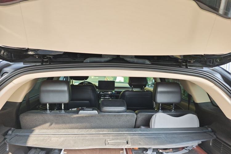 Used Lincoln Nautilus 2021 2.0T Four-Wheel Drive Luxury Edition Trunk