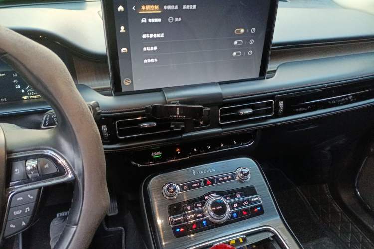 Used Lincoln Nautilus 2021 2.0T Four-Wheel Drive Luxury Edition Audio And AC Panel