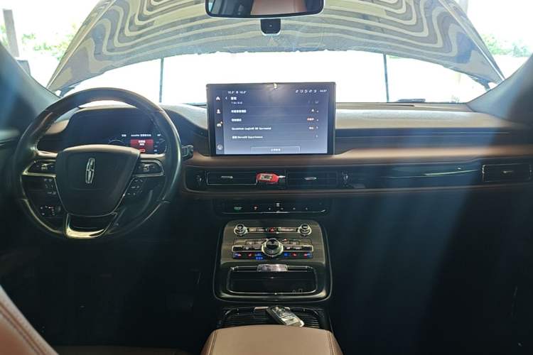 Used Lincoln Nautilus 2021 2.0T Four-Wheel Drive Luxury Edition Audio And AC Panel