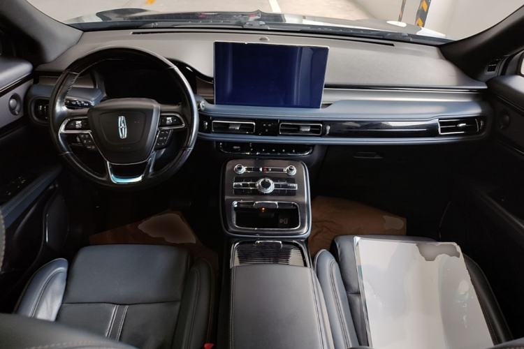 Used Lincoln Nautilus 2021 2.7T Four-Wheel Drive Prestige Edition Center Console