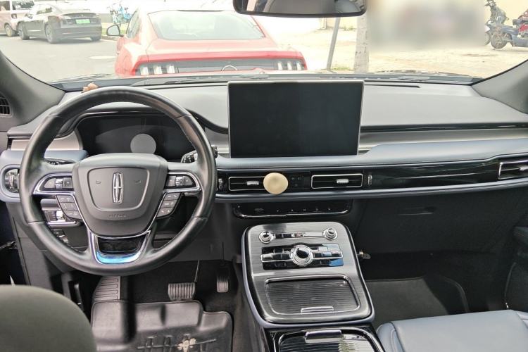 Used Lincoln Nautilus 2021 2.0T Four-Wheel Drive Luxury Edition Center Console