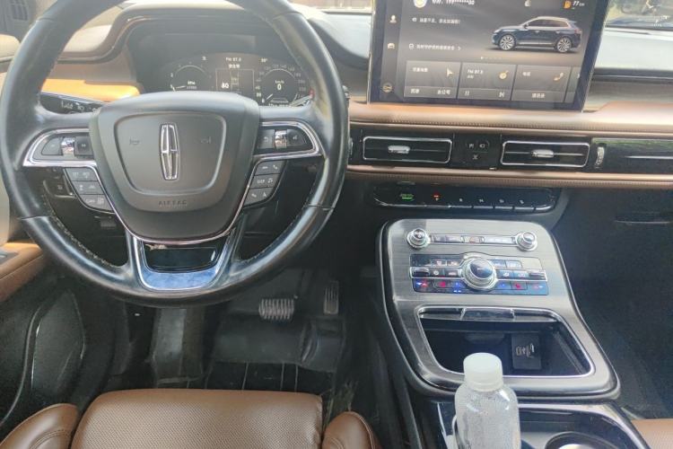 Used Lincoln Nautilus 2021 2.7T Four-Wheel Drive Prestige Edition Center Console