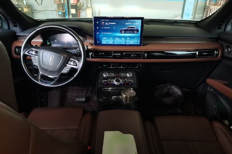 Used Lincoln Nautilus 2021 2.7T Four-Wheel Drive Prestige Edition Center Console