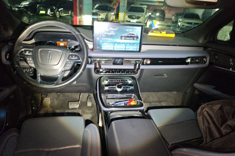 Used Lincoln Nautilus 2021 2.7T Four-Wheel Drive Prestige Edition Center Console