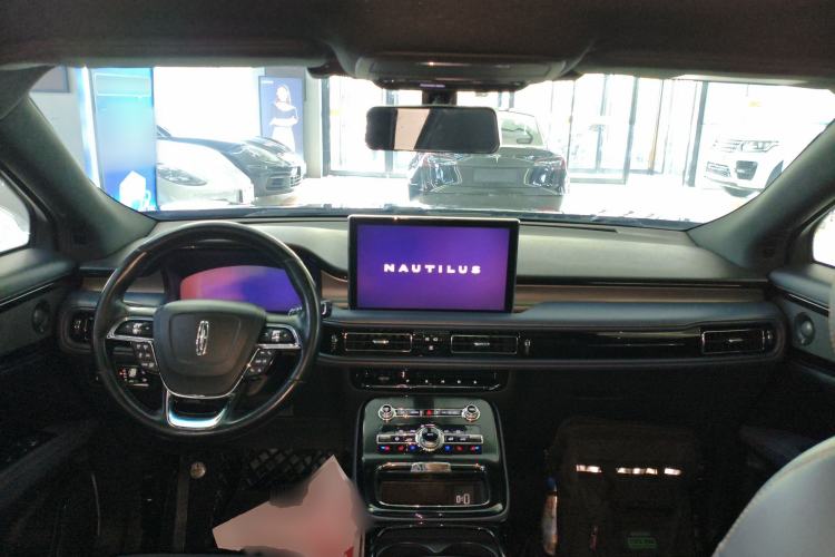 Used Lincoln Nautilus 2021 2.7T Four-Wheel Drive Prestige Edition Center Console